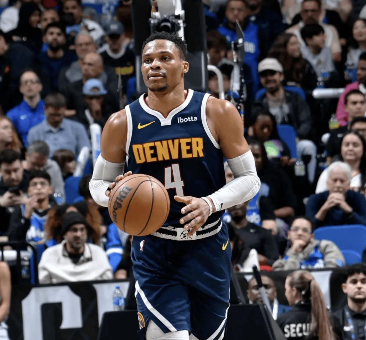 今晚体能课后，法兰克福篮板制胜备战NBA总决赛，更衣室稳定，赛季目标并未改变的简单介绍