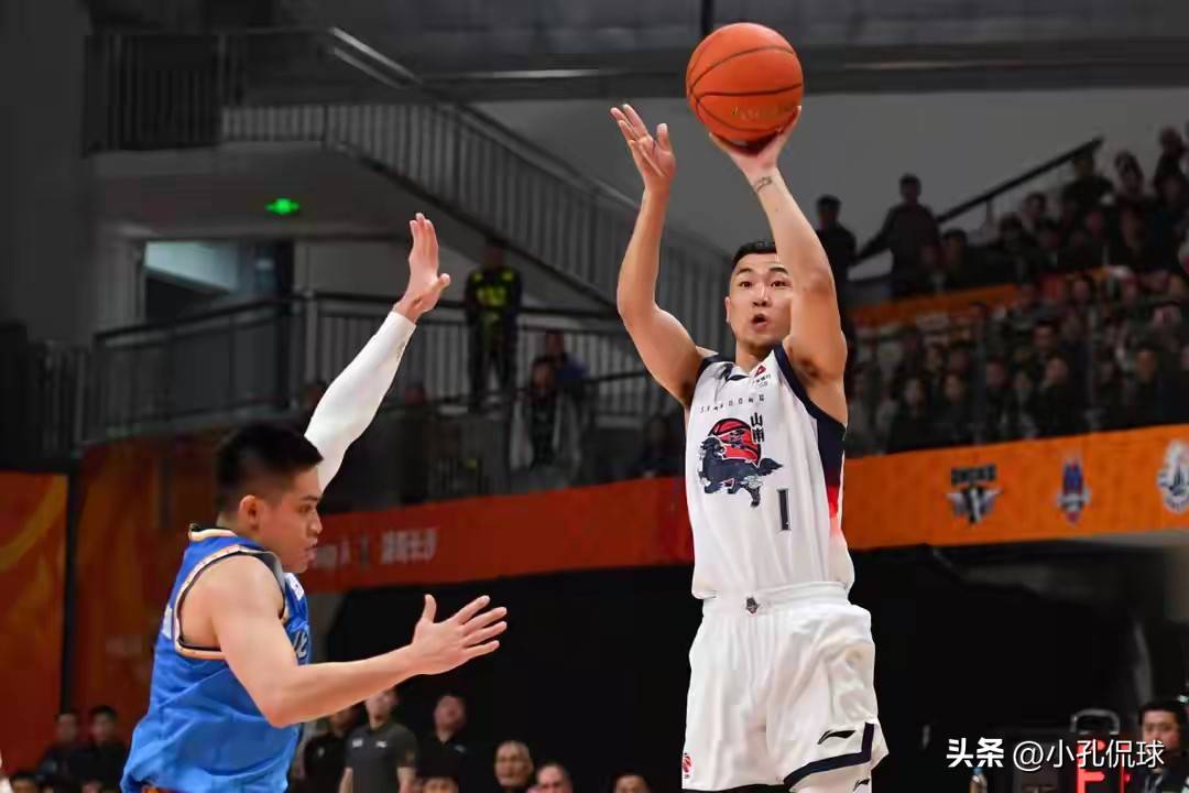 包含转折点山东男篮远射贴柱，CBA常规赛今晚攻防权衡，球迷炸锅，资深球员宣示担当的词条